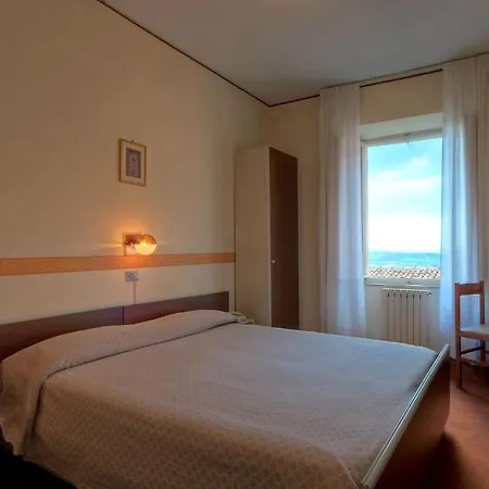 Giardinetto فندق لوريتو